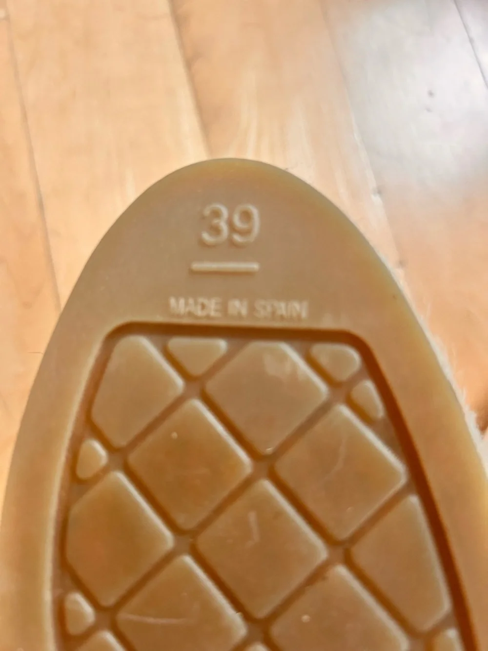 CHANEL Beige Leather Espadrille with Black Cap Toe new no box - Brand new - Picture 5 of 12